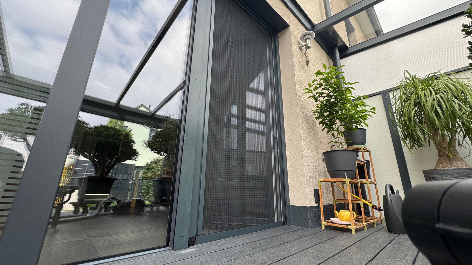 Fliegengitter für Türen - Professioneller Insektenschutz und Fliegengitter Service von Moskitoblocker24